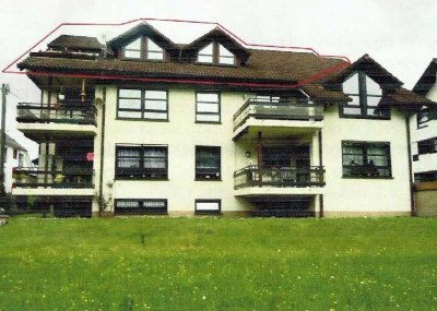 Gepflegte 3-Zimmer Dachgeschosswohnung mit Balkon und Garagenstellplatz in Kreuztal