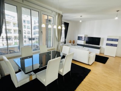 Neuwertige, elegante 2-Zimmer-Wohnung mit Loggia, Zentral, Nahe Gendarmermarkt, Berlin