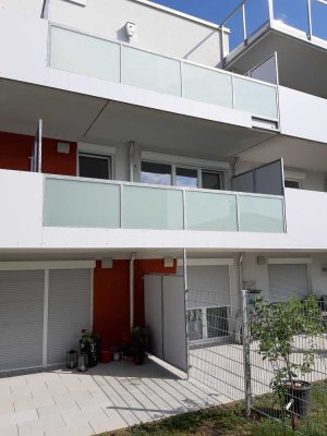 Exklusive, geräumige und neuwertige 1-Zimmer-Wohnung mit Balkon und EBK in Rosenheim