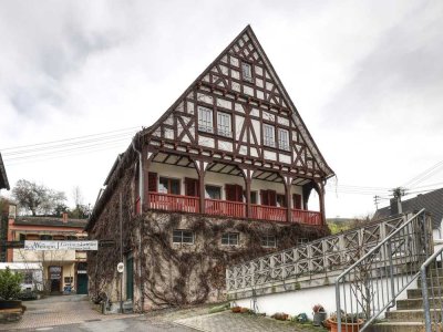 Rheingau Idylle # ehemaliges Weingut mit mehreren Gebäuden