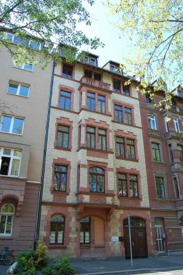 Top Sanierte 4 Zimmer - Altbauwohnung mit Balkon in Mz-Altstadt, Nähe Kurfürstlichen Schloss