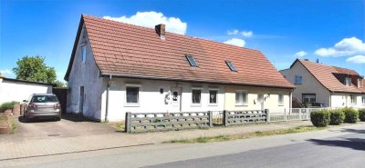Kleines Haus mit tollem Garten!