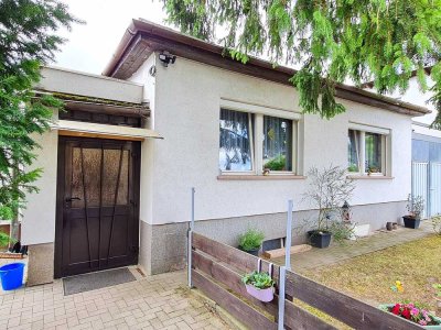 Kleines Häuschen mit schönem Grundstück in toller Lage