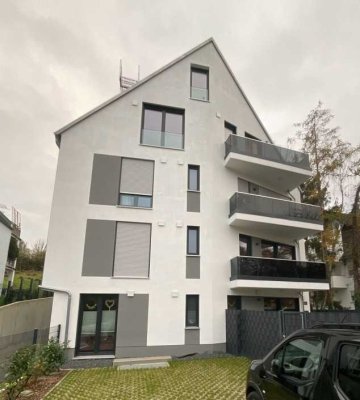 Neubau-Erstbezug einer attraktiven Dachgeschoss-Maisonette mit Weitblick unweit der Bierstadter Höhe