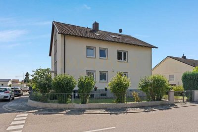 Charmante 3-Zimmer Dachgeschosswohnung mit moderner Einbauküche!