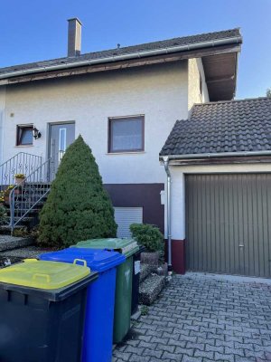 Großzügige Doppelhaushälfte mit Garten in Saulheim
