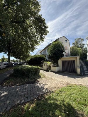 Charmante Doppelhaushälfte mit großem Potenzial in zentraler Lage von Wiesbaden