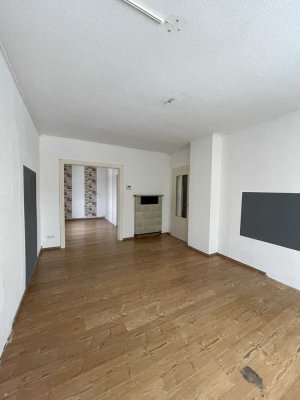 Sanierungsbedürftige Wohnung in ruhiger Lage