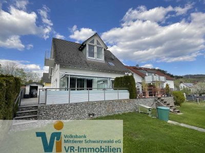 Wo Licht, Luft und Aussicht wohnen - Dachgeschosswohnung in Hausach
