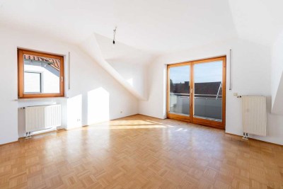 Kapitalanlage in Straubing: Vermietete 2-Zimmer-Dachgeschosswohnung mit Balkon (provisionsfrei!)