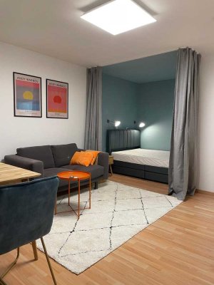 Voll möblierte 1-Zimmer-Wohnung im Hochparterre mit separater Küche und Balkon - provisionsfrei