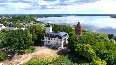 Wohnen im Schloss Pouch -  pure Eleganz auf rund 126 m² mit Loggia direkt am großen Goitzsche-See