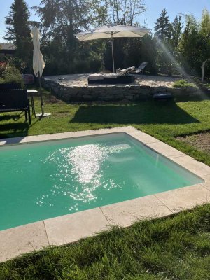 Wohnen im Wald mit Pool und Sandstrand