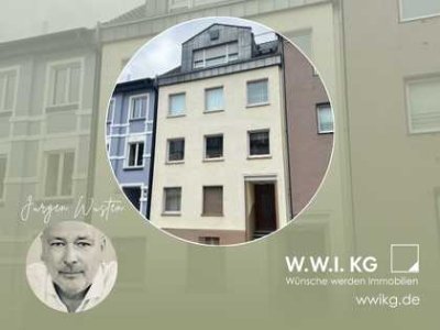 Bunter Garten  vor der Türe - herrliche Wohnung im 1. OG eines 4-FHS