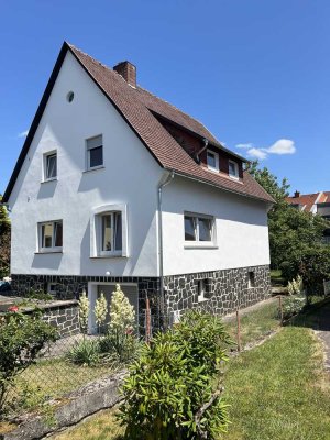 - provisionsfrei- frisch renoviertes Haus mit schönem Garten