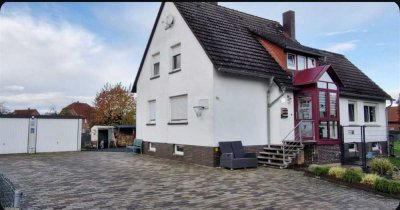 Einziehen- wohlfühlen!Modernisiertes Einfamilienhaus mit großem Garten.