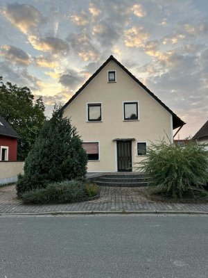 Einfamilienhaus mit zusätzlichem Baugrundstück - von Privat