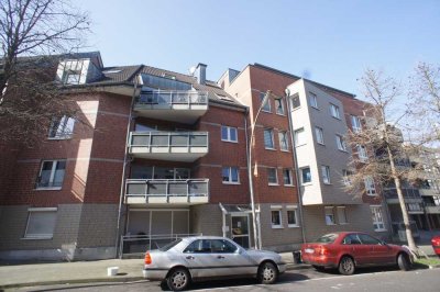 Familienfreundliche helle Wohnung mit Balkon im Herzen von Mönchengladbach