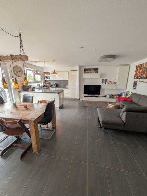 Moderne 3-Zimmer-Wohnung (privat & provisionsfrei) mit EBK, FBH, 2 Balkonen und Aufzug in Remseck