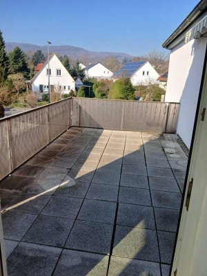 Helle 3-Zimmer Wohnung im 1. OG mit Balkon in Kassel-Harleshausen