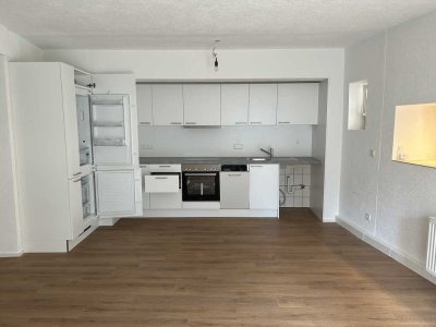 Geräumige 2,5 Zimmer-EG-Wohnung