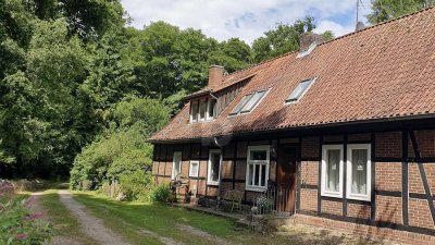 RUHEOASE MIT TEICH, FLUSS UND WALD