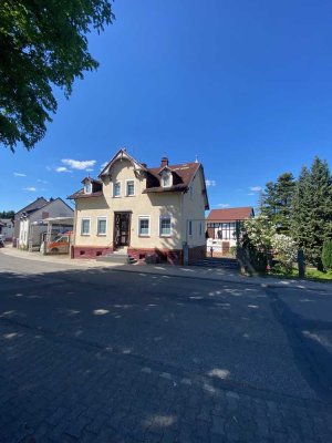 2 FH*EG freigestellt*Großer Garten*Hof und Nebengebäude*