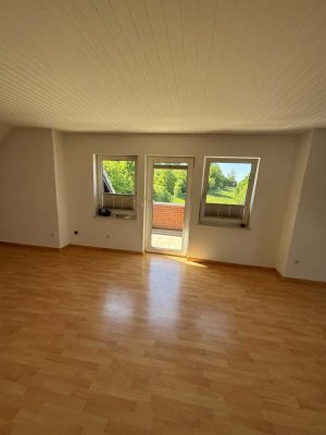 Helle 2-Zimmer-Wohnung mit Balkon und Einbauküche – direkt am Deister in Barsinghausen