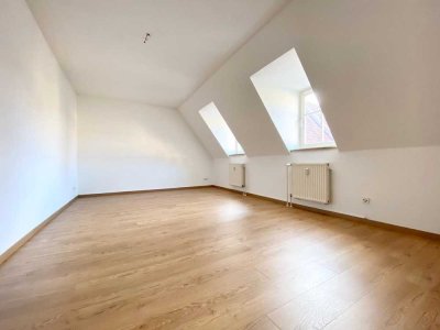 590.0 € - 60.0 m² - 2.5 Zi.
