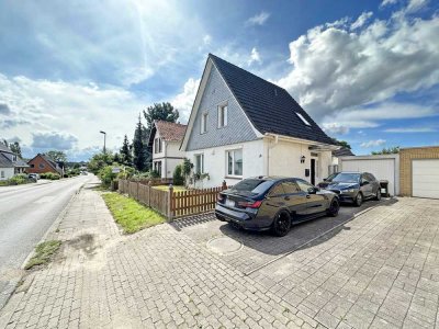 Reinfeld - charmantes Einfamilienhaus auf 1.078 qm Grundstück mit Garage, großem Garten und Erweiter