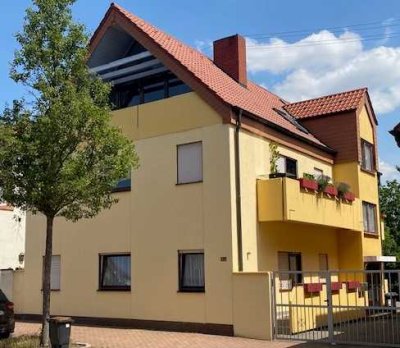 Solides 3-Familienhaus mit Garagen und Halle, ruhige Lage in Böhl-Iggelheim