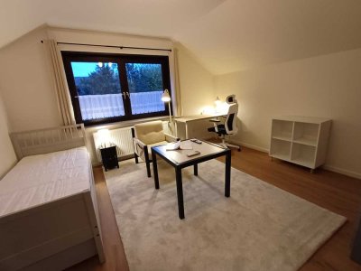 WG geeignete 2 ZKB, voll möbliert