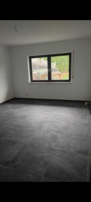 Erstbezug nach Renovierung/Teilsanierung in großzügiger 4-6 Zimmerwohnung
