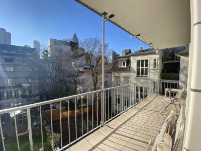 Direkt vom Eigentümer - Sonnige, geräumige 4-Zimmer Wohnung auf max. 2 Jahre in Bestlage Westend-Süd