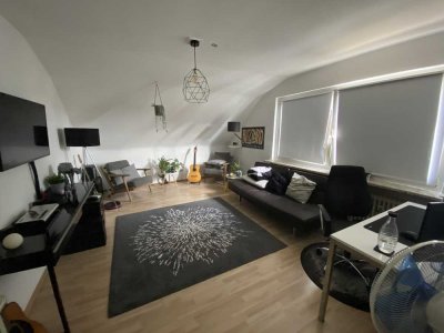 Helle 3 Zimmer Dachgeschosswohnung