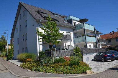 Schöne 3-Zimmer-Erdgeschoss-Wohnung mit Terrasse und Gartenanteil