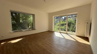2 - Zimmer Erdgeschosswohnung auf großem Grundstück