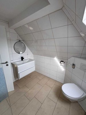 Stilvoll saniert: 3-Zimmer-Dachgeschosswohnung in Obertürkheim