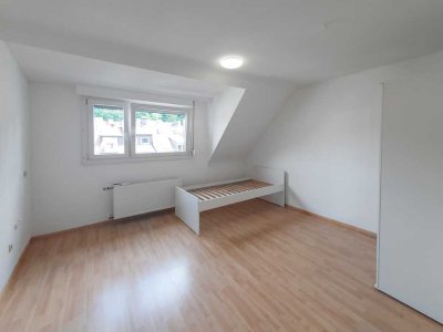 WG-Zimmer in traumhafter Dachgeschosswohnung mitten in 79098 Freiburgs Altstadt