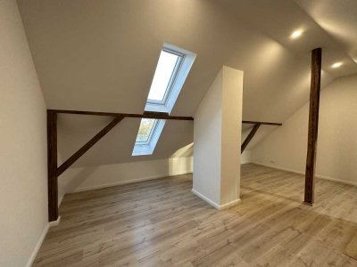 Helle 3-Zimmer Wohnung mit Maisonettezimmer in Hannover-Anderten