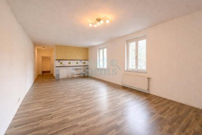 Mehrfamilienhaus mit 10 Zimmern auf ca. 275 m2 Wohnfläche und viel Potential