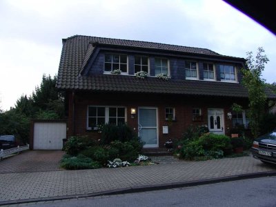 Schöne und ruhige Doppelhaushälfte in Duisburg, Baerl