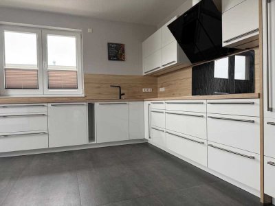 Sonnige Vierraum-Penthouse-Wohnung mit zwei Balkonterrassen....So will ich Wohnen!