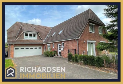 Geräumiges Einfamilienhaus mit Doppelgarage und Gartenhaus in ruhiger Ortsrandlage