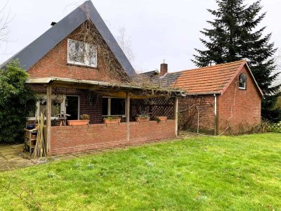 Idyllisch gelegenes Bauernhaus im Grünen