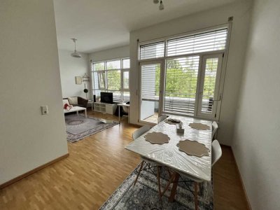 Untermiete 2-Zimmer-Wohnung in Freiburg bis Oktober