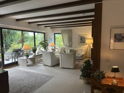 Sehr gepflegte Eigentumswohnung mit Loggia inklusive Gartengrundstück  in zentraler Lage von Gevelsb