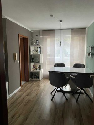 Stilvolle, neuwertige 2,5-Zimmer-Wohnung mit Balkon und EBK in Heilbronn Böckingen  Mitte.