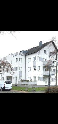 Ansprechende 2,5-Zimmer-Wohnung mit EBK und Balkon in 53840, Troisdorf
