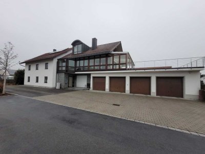 Großzügiges 3-Parteienhaus Nähe Osterhofen/Langenisarhofen